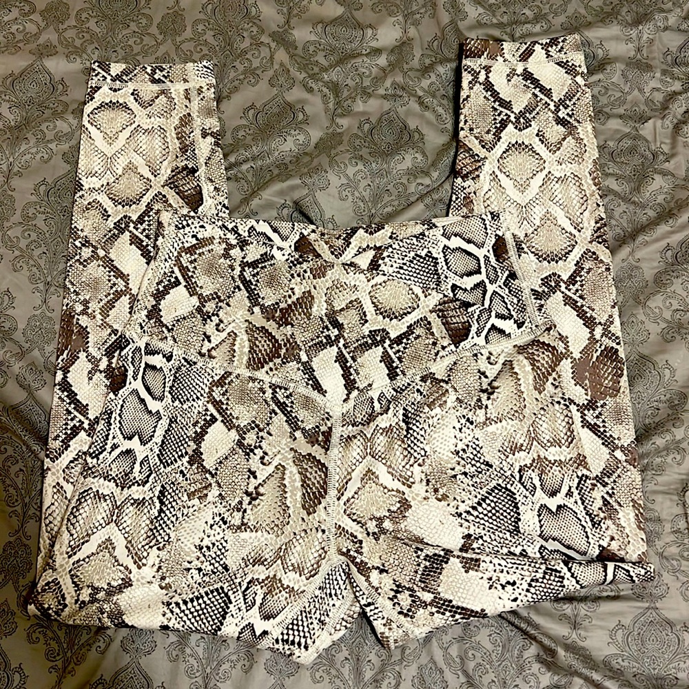 Victoria’s Secret snake, print leggings